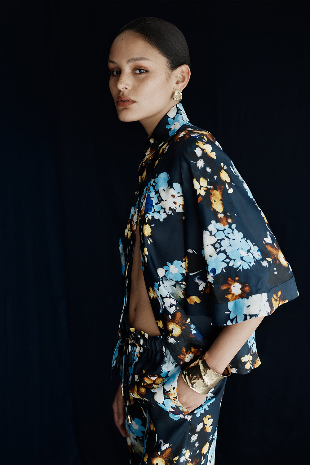 Carla Zampatti Midnight Botanica Viscose Twill Fluted Sleeve Shirt (Navy)