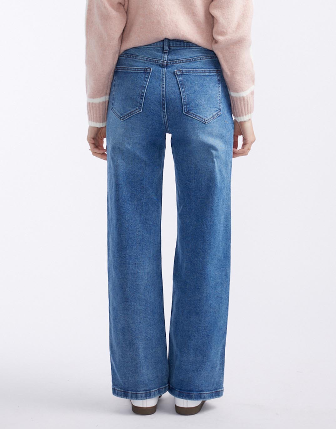 132 Fashion Marlowe Stretch Straight Leg Jean (Mid Wash)