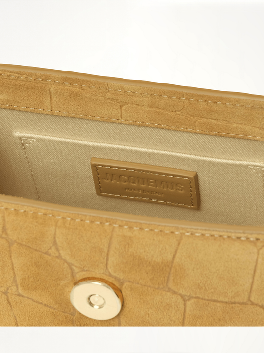 JACQUEMUS Le Chiquito Moyen Boucle (Brown)