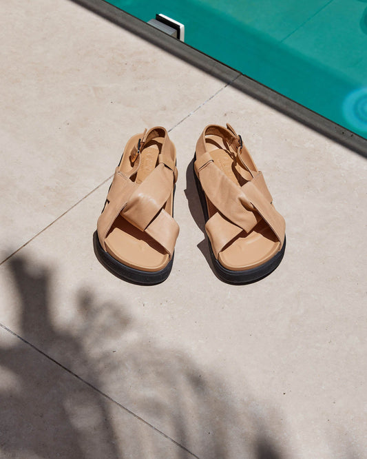 Walnut Melbourne Mya Leather Sandal (Biscuit)