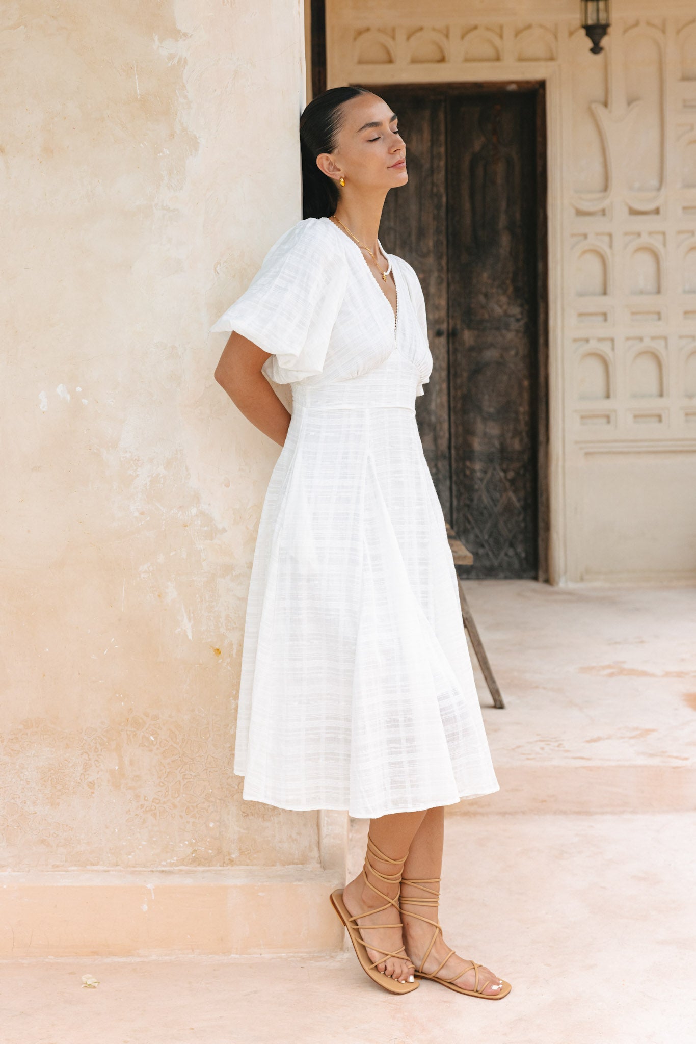 Heychic Weatherly Off- Puff Sleeve Midi Dress (White)