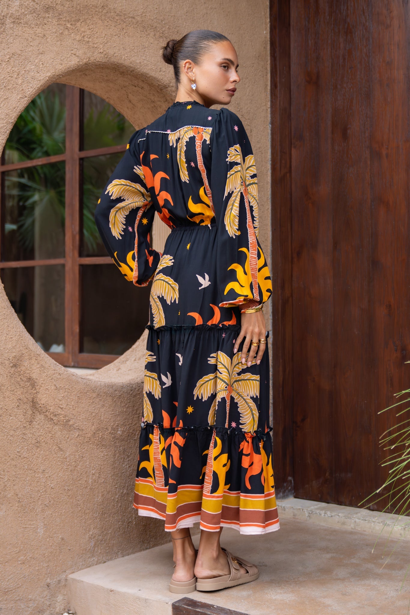 Heychic Solianne Tropical Long Sleeve Maxi Dress (Black)