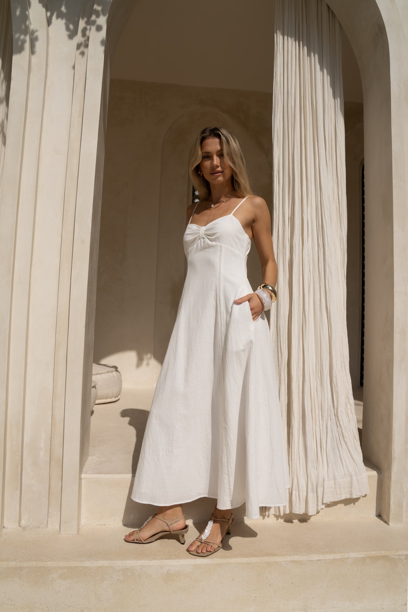HEYCHIC Lumi Sweetheart Maxi Dress (White)