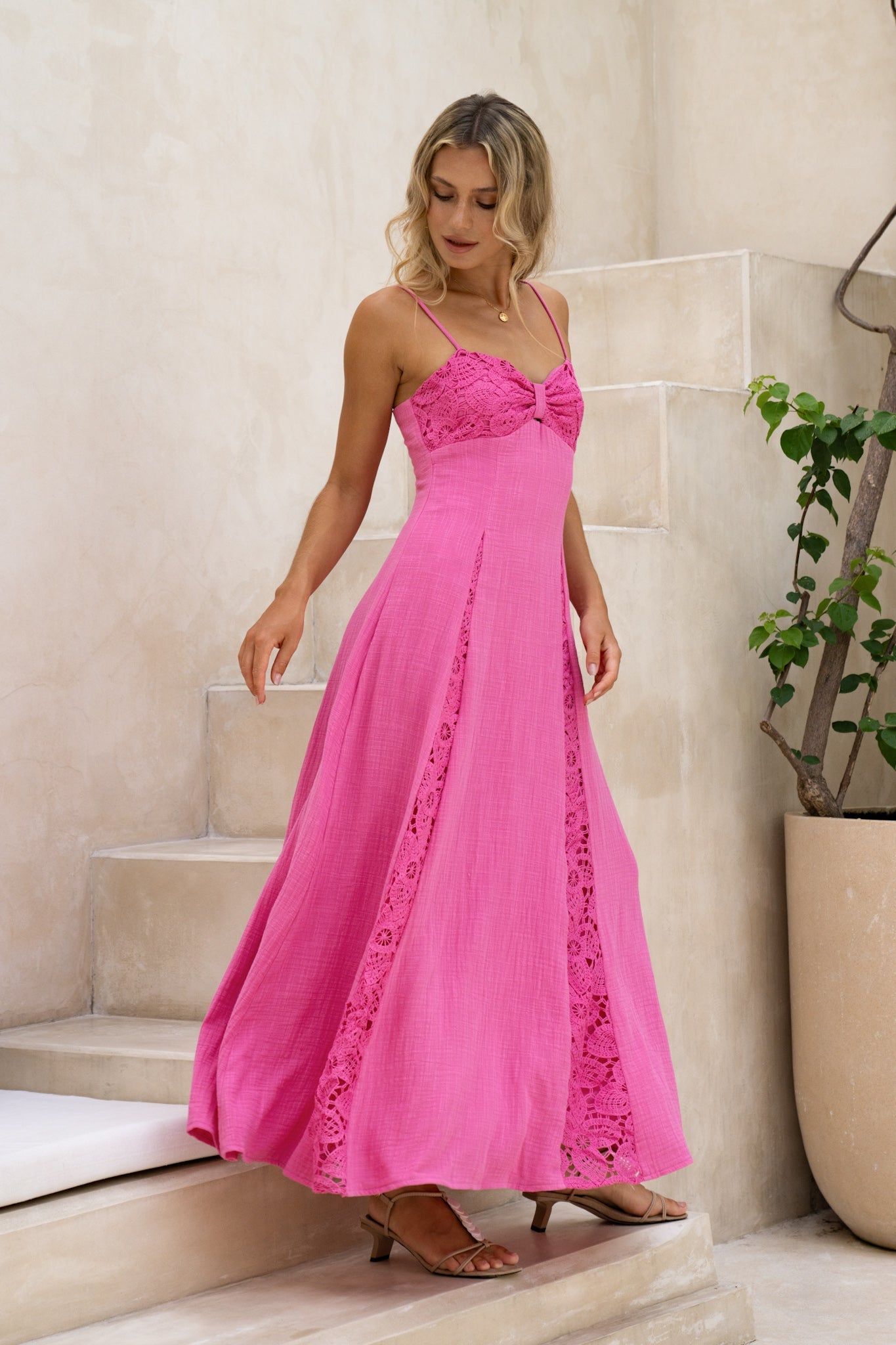 HEYCHIC Miki Sweetheart Lace Maxi Dress (Pink)