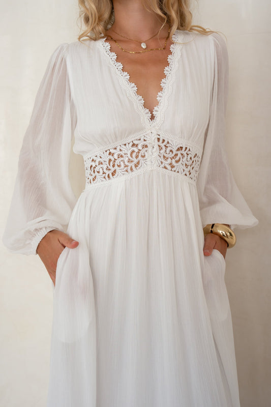 HEYCHIC Brienna Maxi Dress (White)