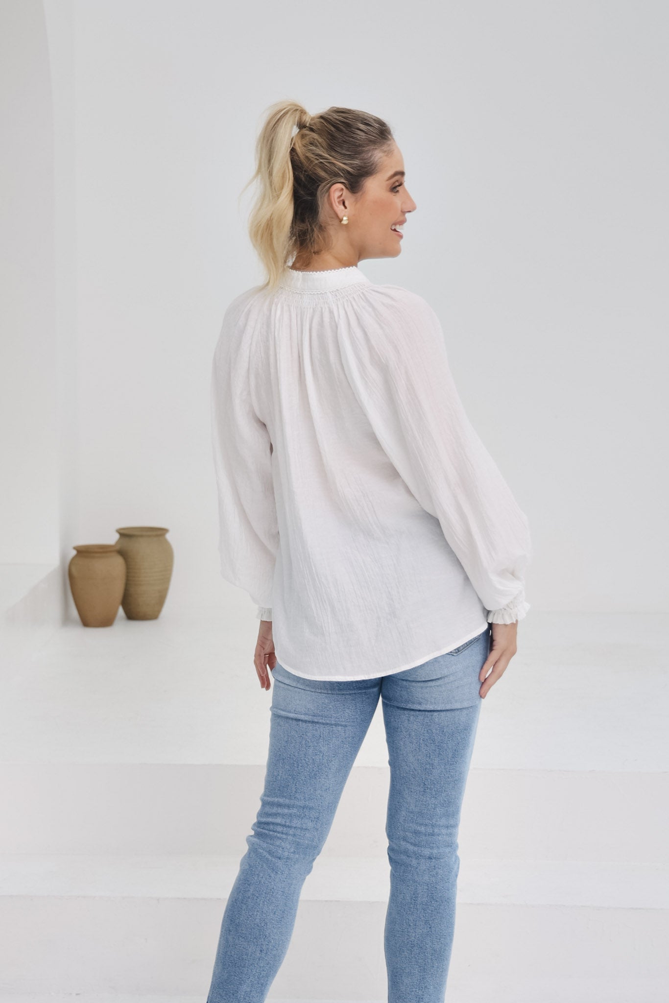 Heychic Erisa Balloon Sleeve Blouse (White)