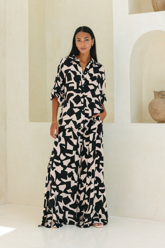 Heychic Nyx Abstract Geo Oversized Shirt (Black)