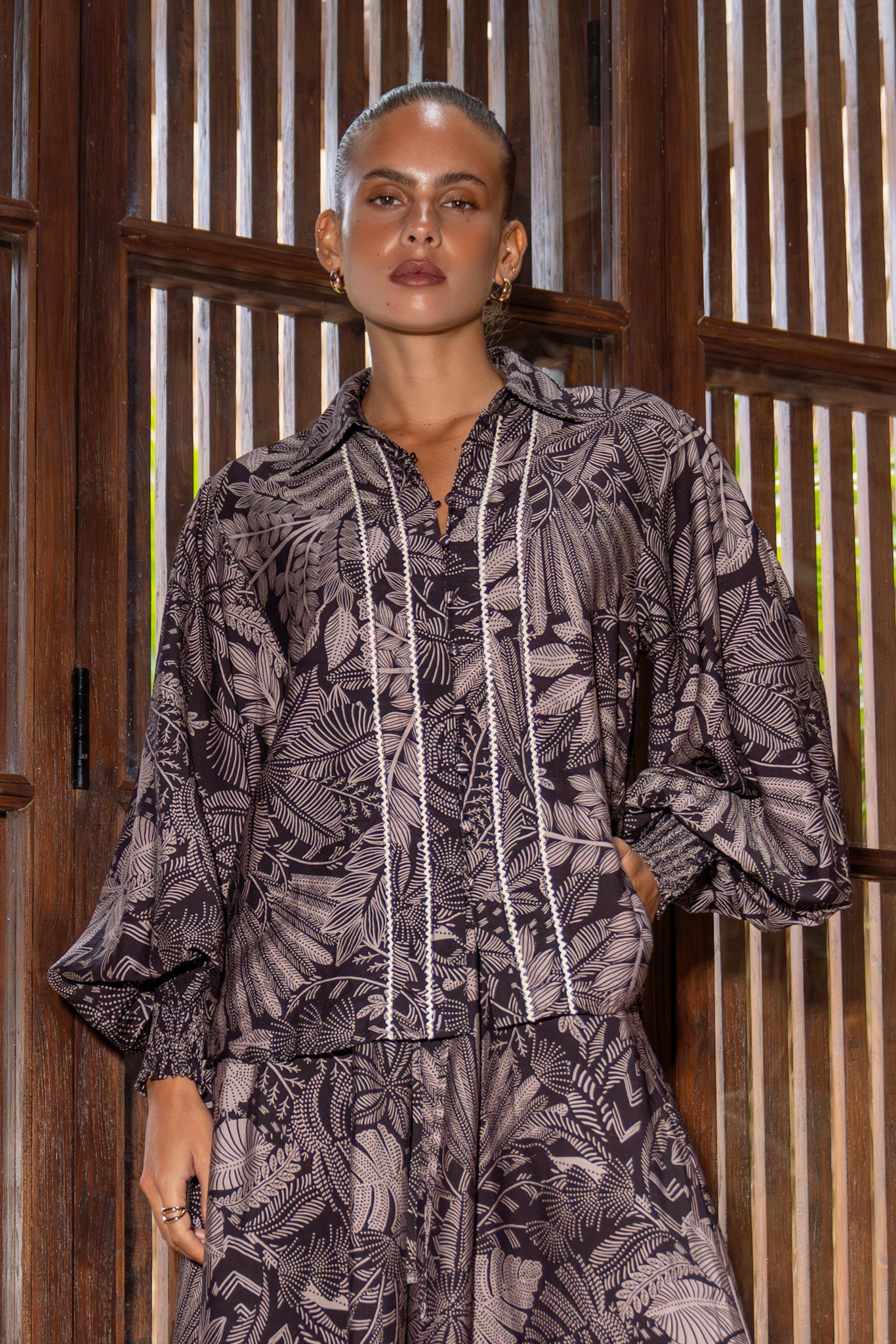 Heychic Dusk Mauve Tropical Balloon Sleeve Blouse (Brown)