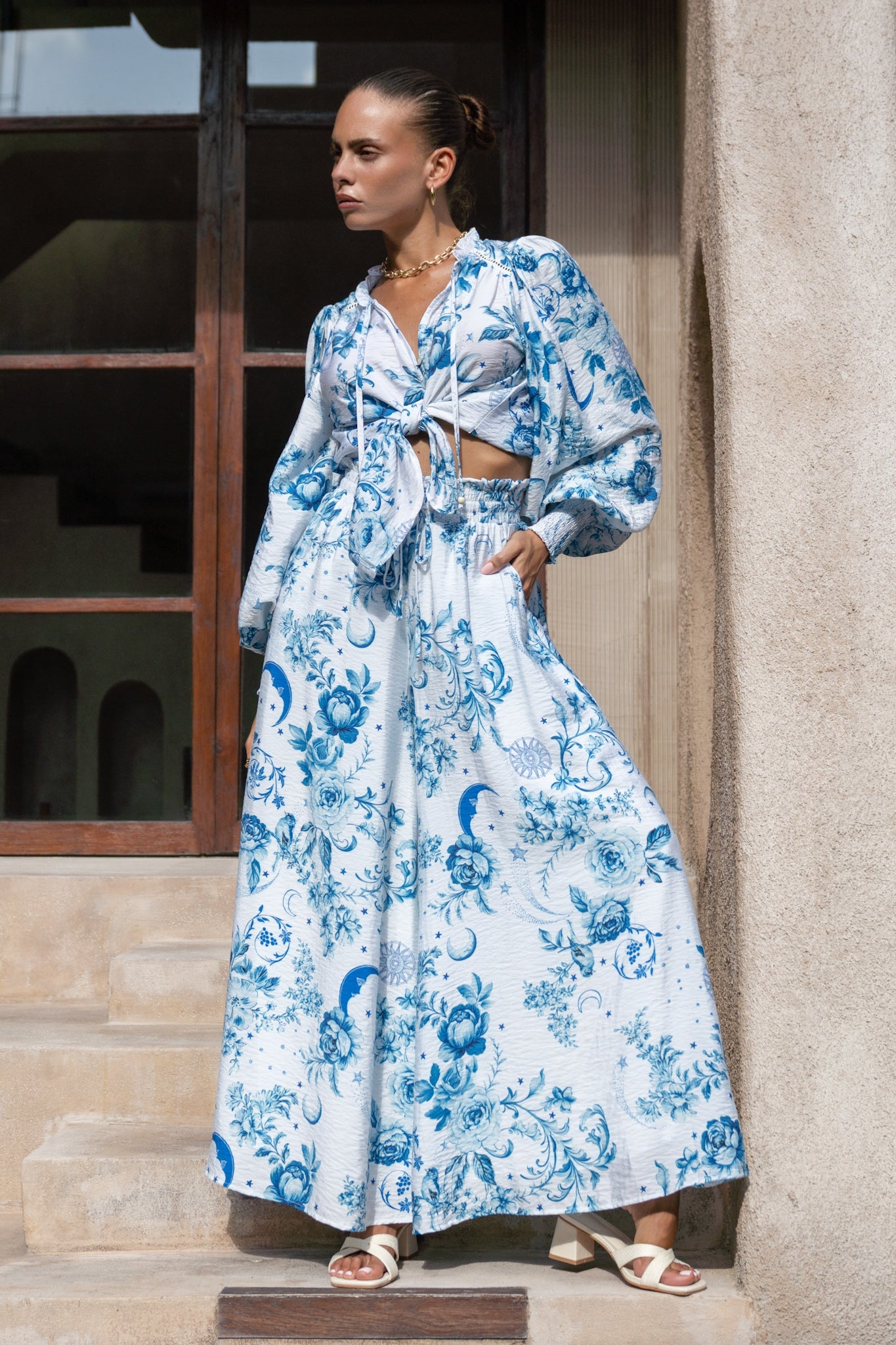 Heychic Lorellina Floral Balloon Sleeve Blouse (Blue)