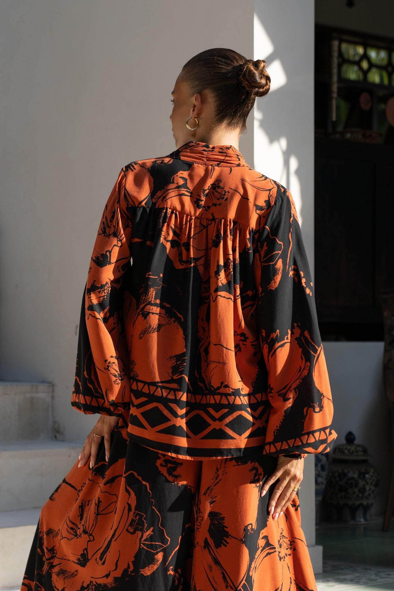 Heychic Rinata Floral Balloon Sleeve Blouse (Brown)