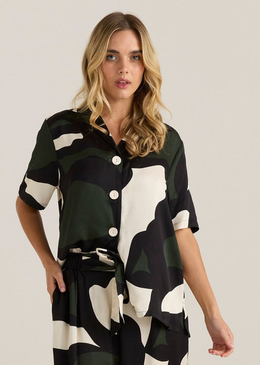 Sass Clothing Tarni Satin Shirt (Iris Abstract Print)