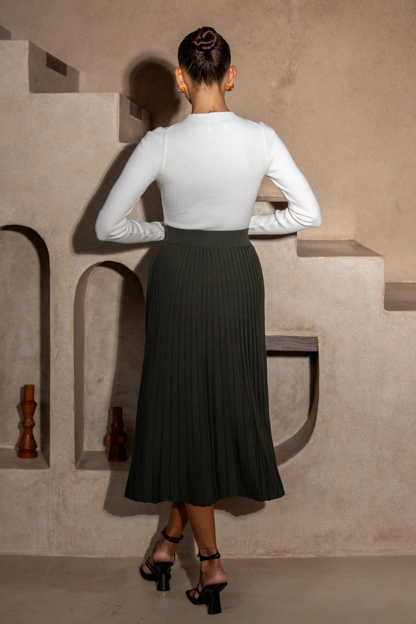 Heychic Hana Green Pleated Knit Midi Skirt (Dark)