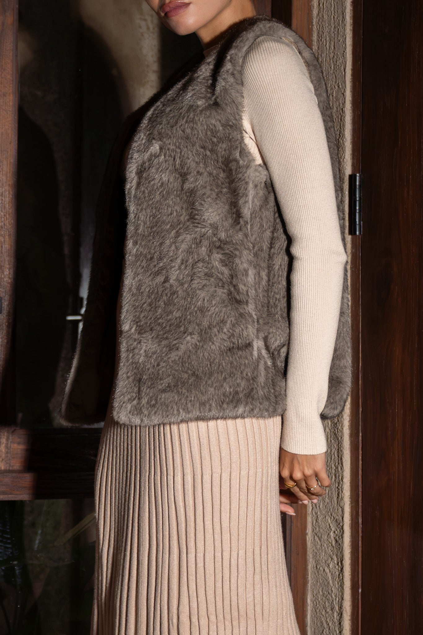 Heychic Harlow Fluffy Faux Fur Vest (Grey)