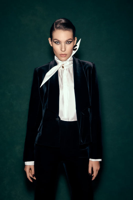 Carla Zampatti C Enamel Earrings (Black)