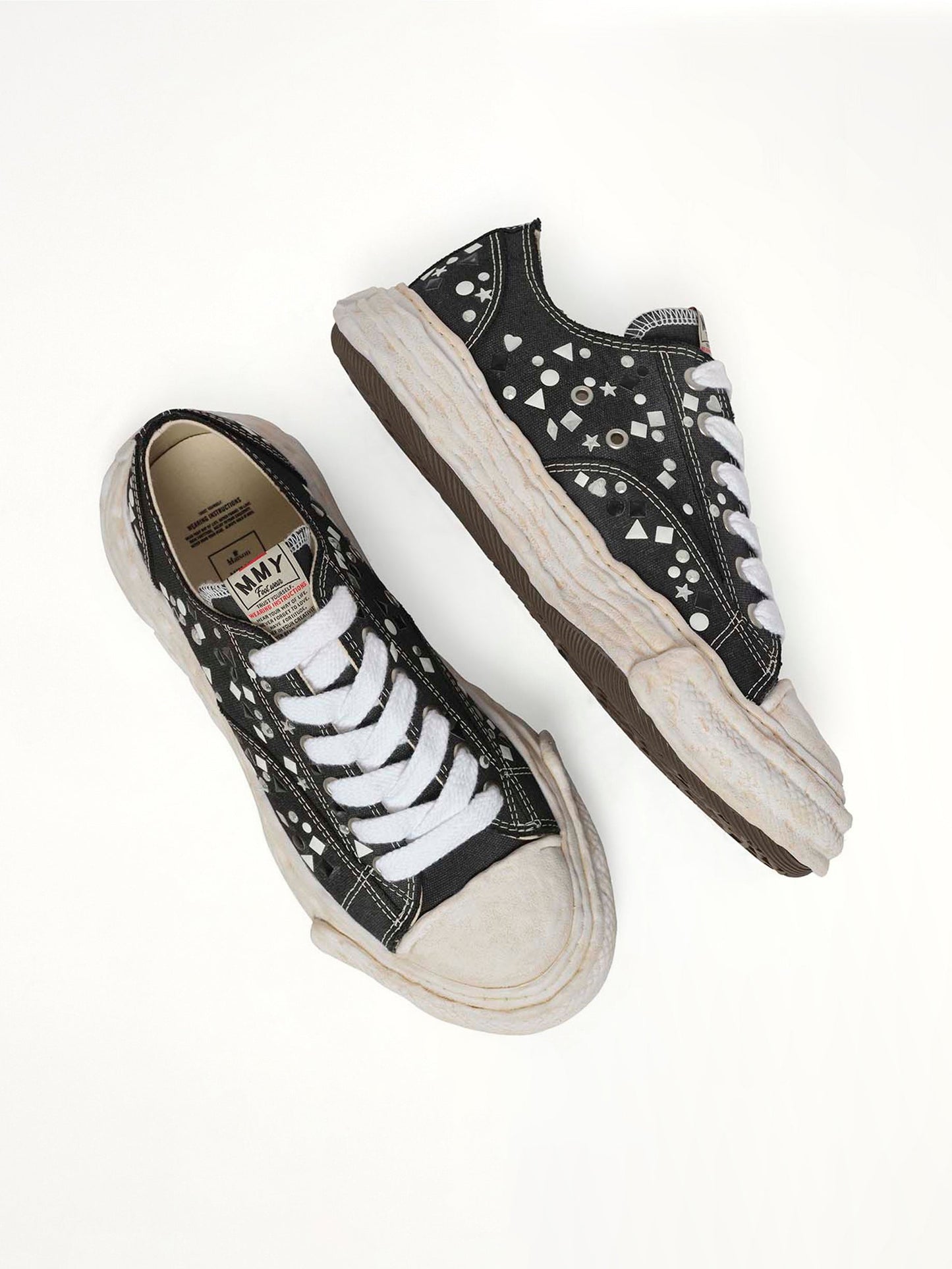 MAISON MIHARA YASUHIRO Peterson 23 OG Embelished Sneaker (Black)
