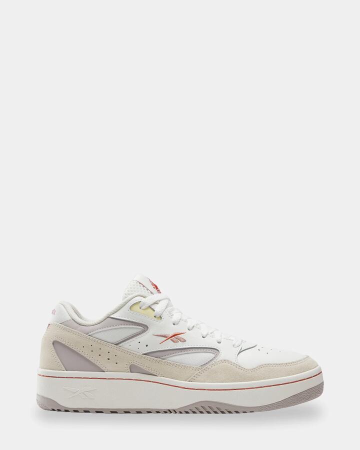 Image of Sneakers. Productname: Reebok - Mens Atr Chill 96 Sneakers - Chalk/Sand/Hazy Grey - in Chalk/Sand/Hazy Grey colour by brand - Reebok
