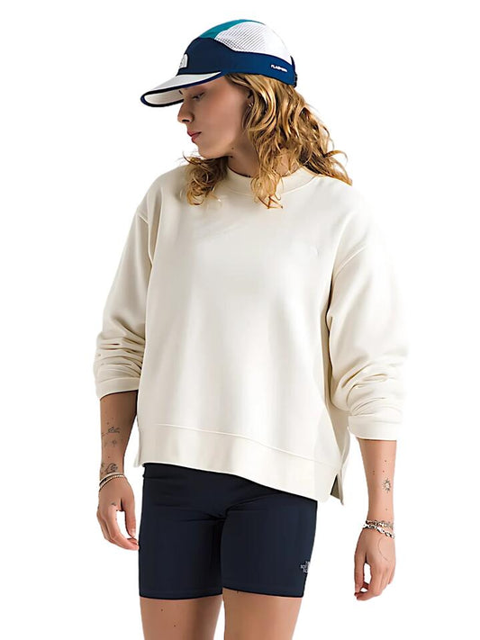 Image of a model wearing Outerwear. Productname: The North Face Evolution Fleece Crew in White Dune colour by brand - The North Face