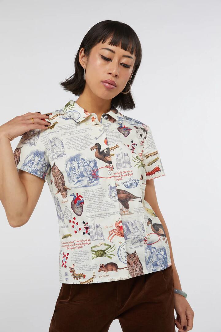 Image of a model wearing Tops. Productname: Dodo Print Blouse in Cream colour by brand - Dangerfield