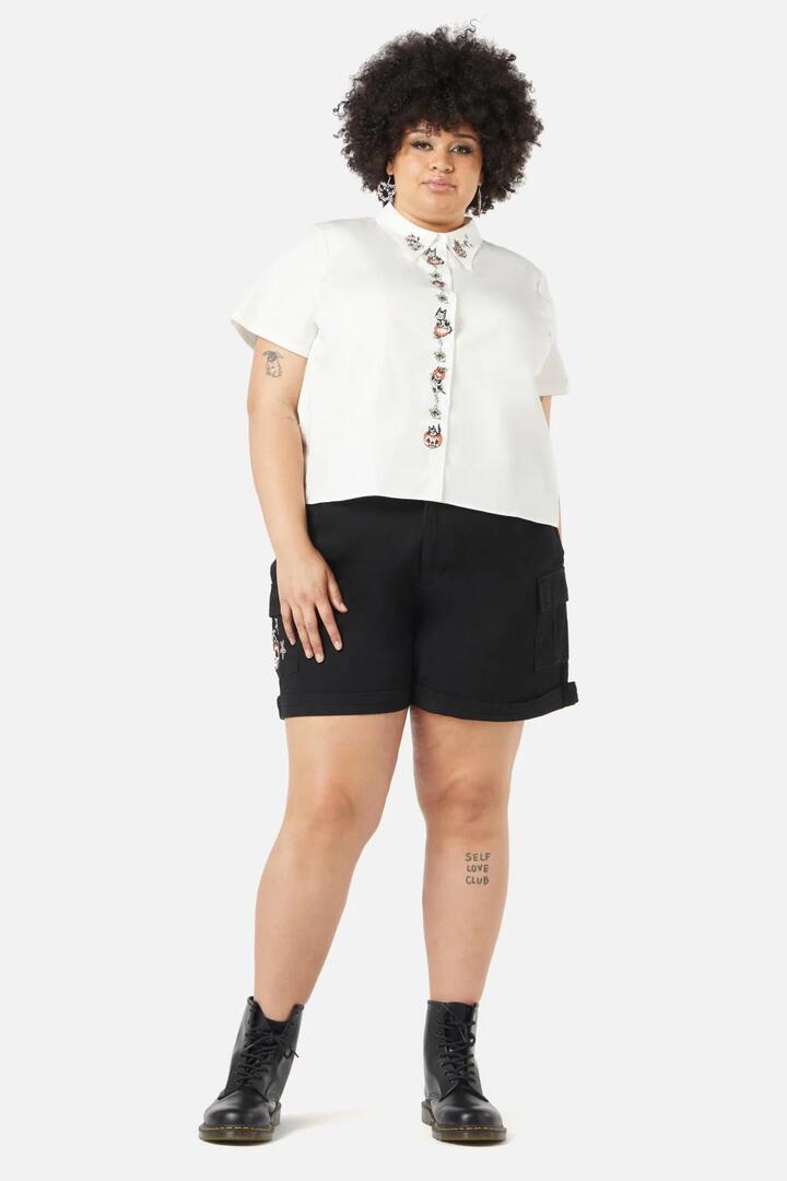 Image of a model wearing Tops. Productname: Curve Butternut Blouse in Vintage White colour by brand - Black Friday