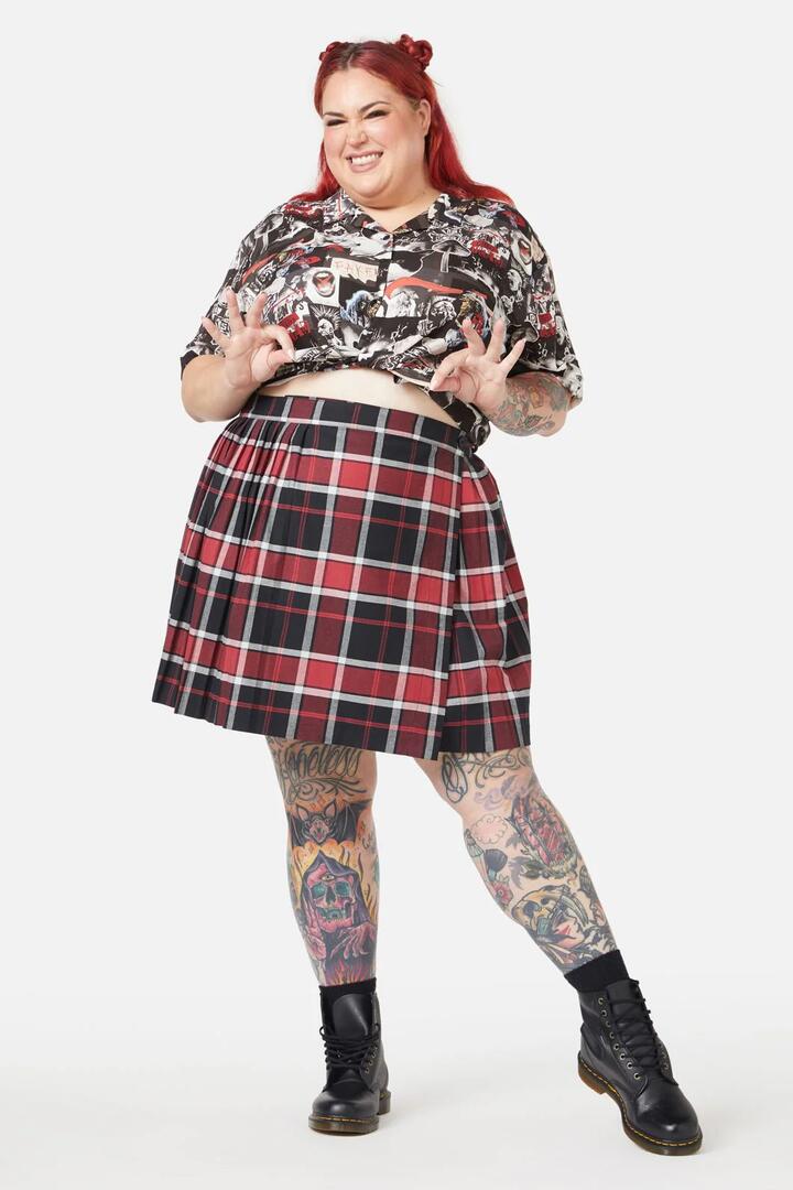 Image of a model wearing Skirts. Productname: Curve Ursula Pleated Skirt in Black/Red colour by brand - Black Friday