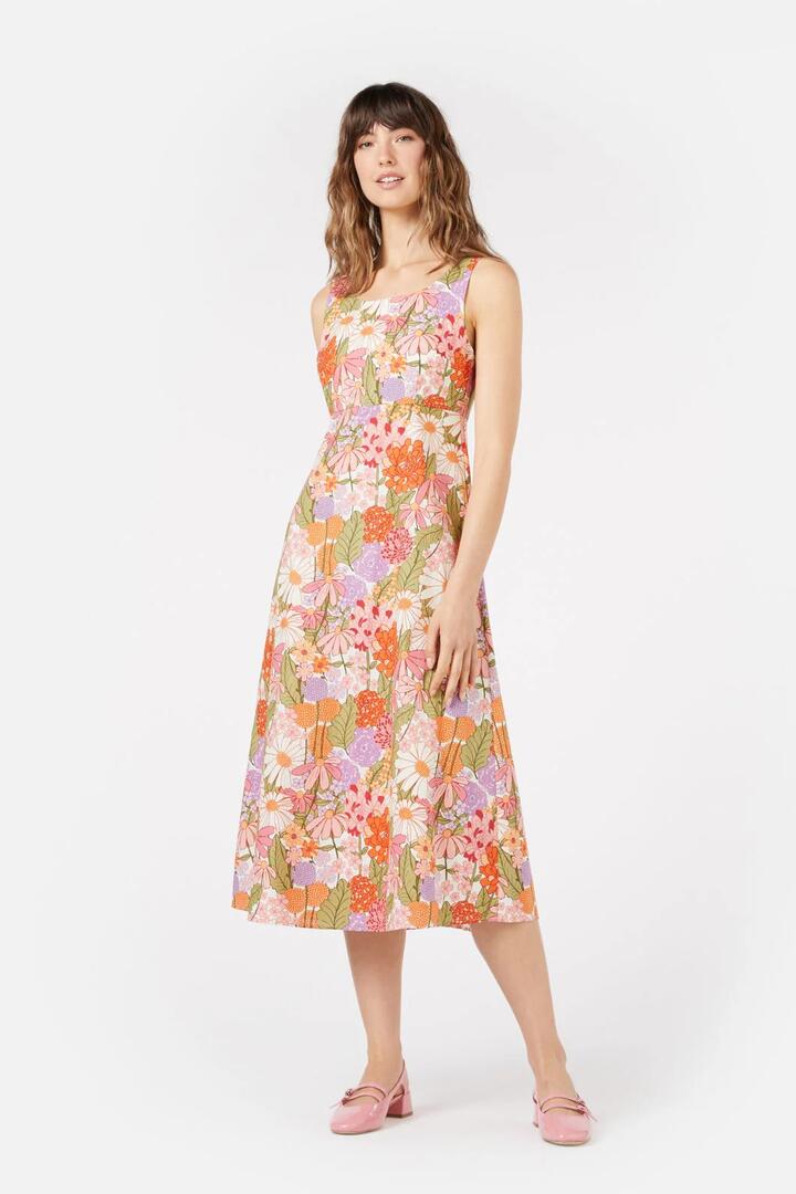 Image of a model wearing Dress. Productname: Eden Midi Dress in Pink colour by brand - Princess Highway