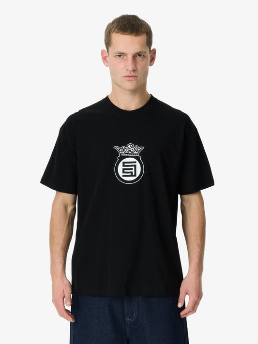 Image of a model wearing Shorts. Productname: S-Double Crown Dot Short Sleeve Tee in BLACK colour by brand - S-Double