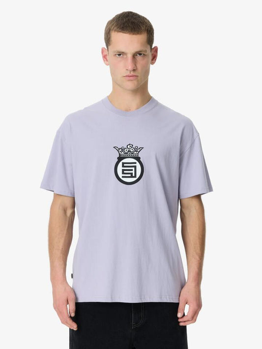 Image of a model wearing Shorts. Productname: S-Double Crown Dot Short Sleeve Tee in DUSTY GRAPE colour by brand - S-Double