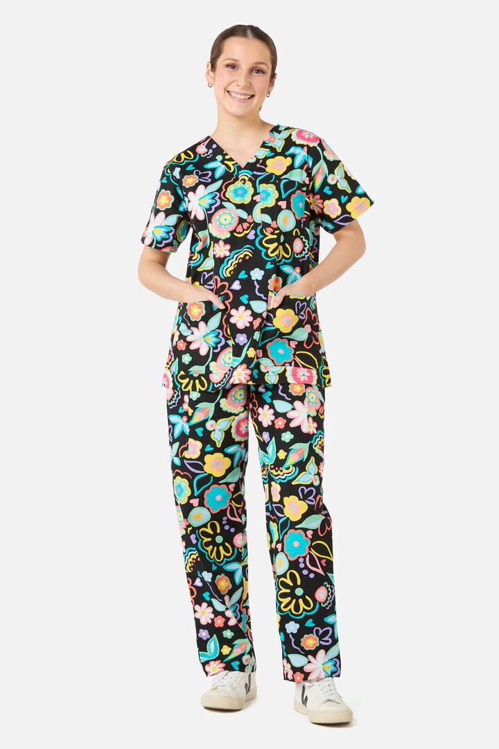 Image of a model wearing Uniforms & Workwear. Productname: Groovy Baby Scrub Set in Black colour by brand - Gorman