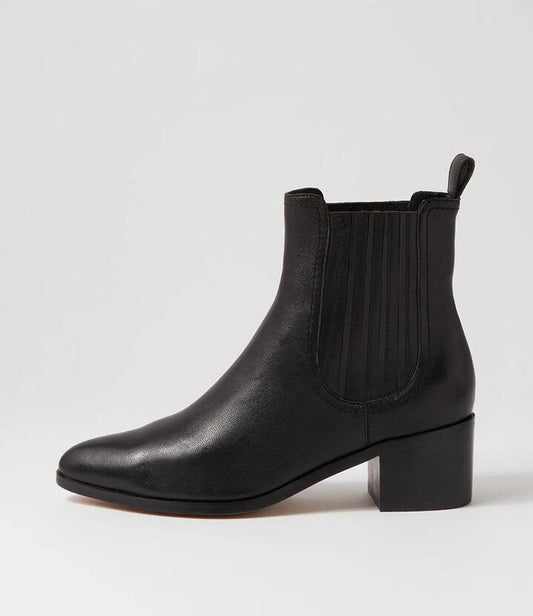 Image of Boots. Productname: Simmons Black Leather Chelsea Boots in BLACK-BLACK HEEL colour by brand - MOLLINI