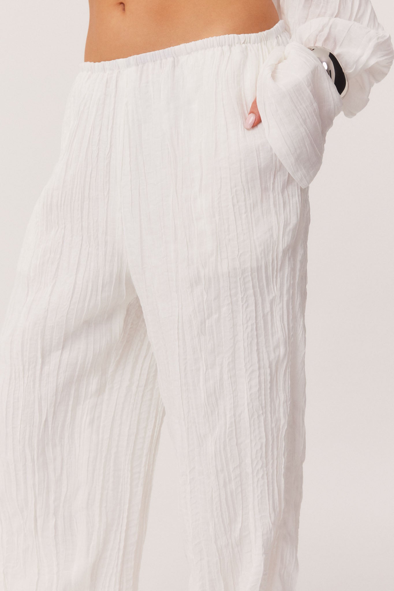 SNDYS BRANDI CRINKLE PANTS (White)