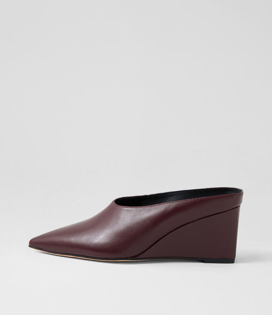 Image of Sandals. Productname: Loe Burgundy Leather Mules in BURGUNDY colour by brand - MOLLINI