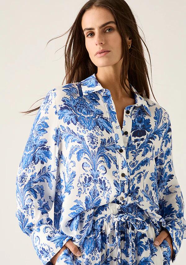 Image of a model wearing Tops. Productname: Adrianna Shirt in Adrianna Print colour by brand - MOS The Label