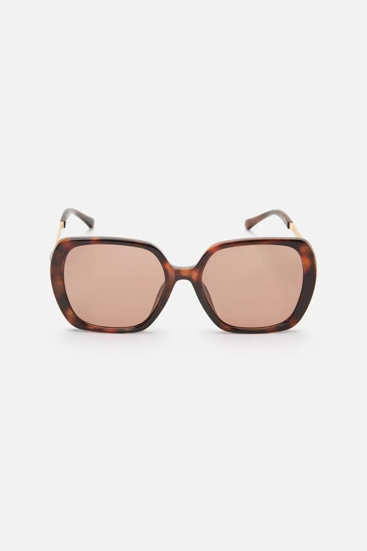 Image of Sunglasses. Productname: Hearts Side Sunglasses in Tort colour by brand - Princess Highway