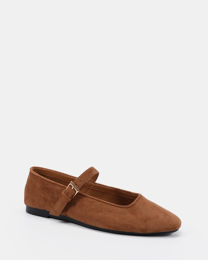 Image of Flats. Productname: Calmly: Caramel Suede - Women's Casual Flat Closed in Caramel Suede colour by brand - Novo