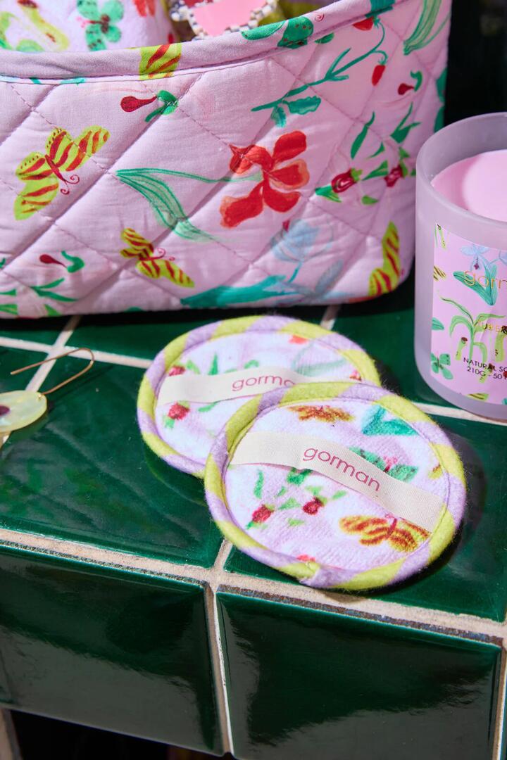 Image of Hair Accessories. Product name - Electric Eden Spa Gift Set in Print colour by brand - Gorman