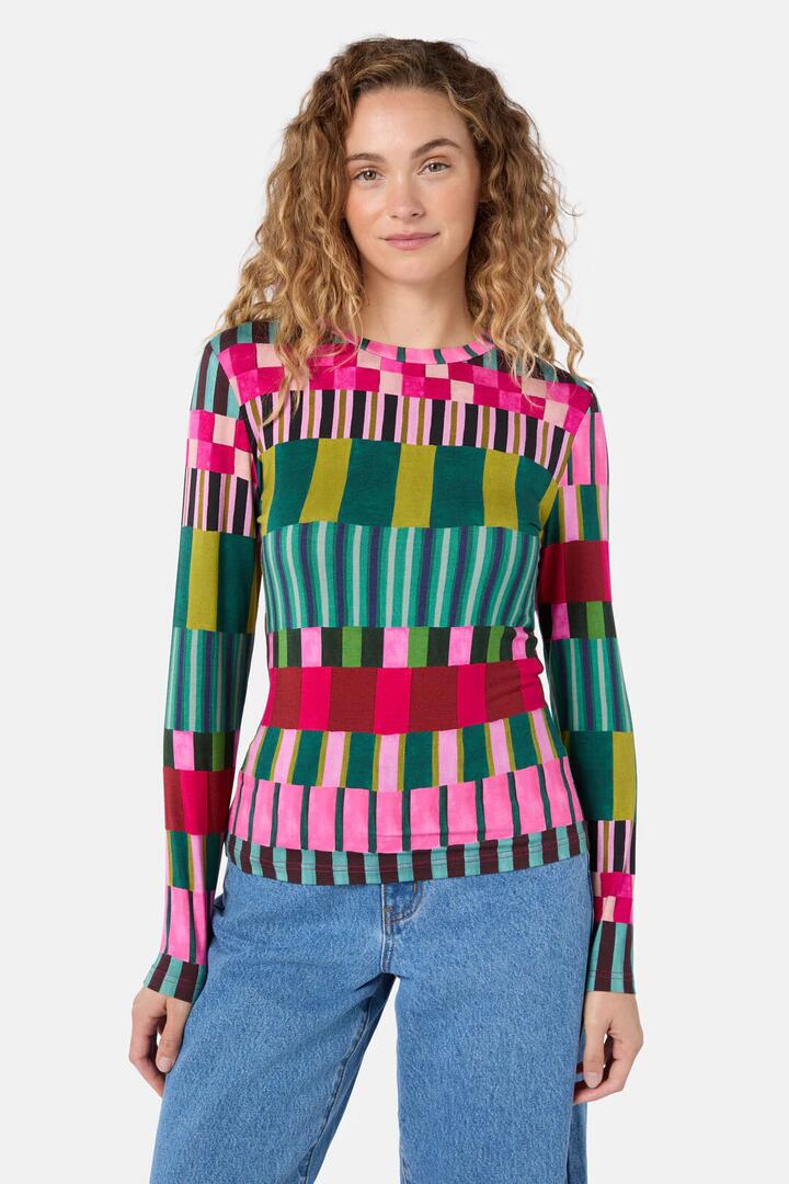 Image of T-Shirts. Product name - Warpweave Long Sleeve Tee in Print colour by brand - Gorman