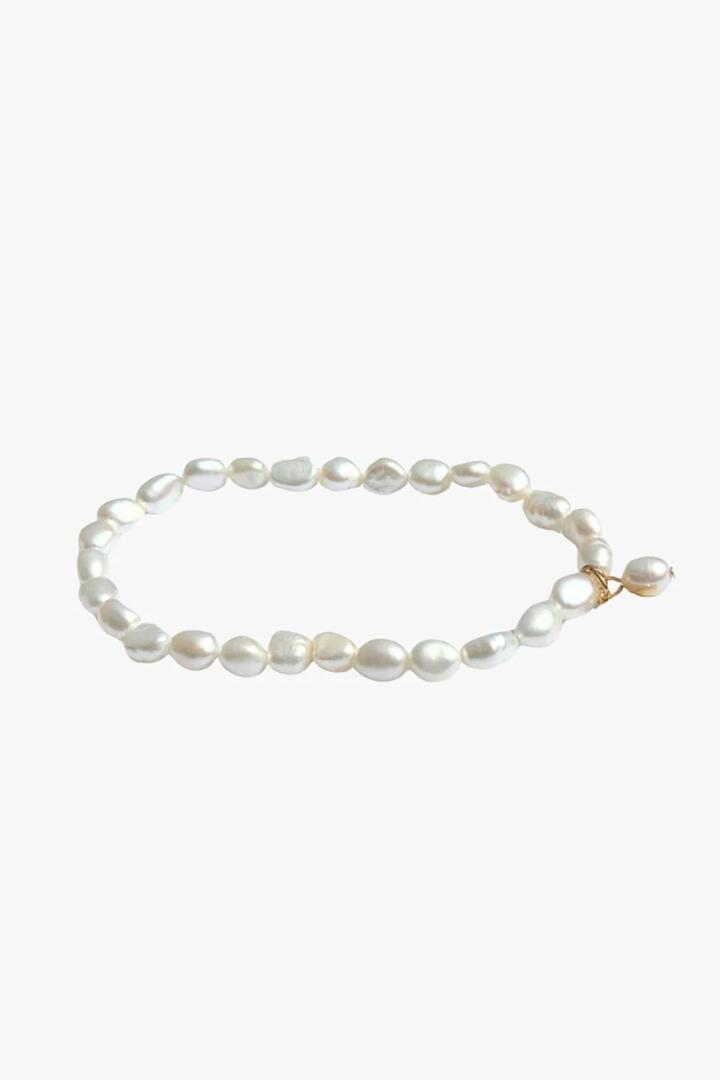 Image of Jewelry. Product name - Baroque Pearl Bracelet in colour by brand - Lindi Kingi