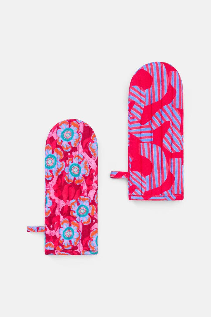 Image of Kitchen & Dining. Product name - Tiger Flower Oven Mitt Set 2 in Print colour by brand - Gorman