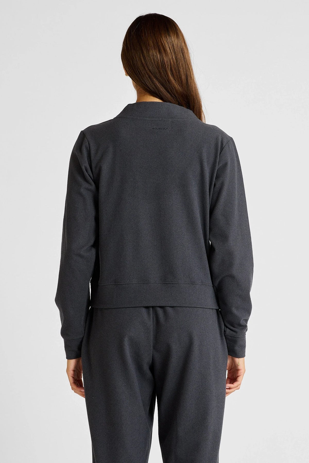 Micro-Rib V-Neck Cropped Sweater (Charcoal)