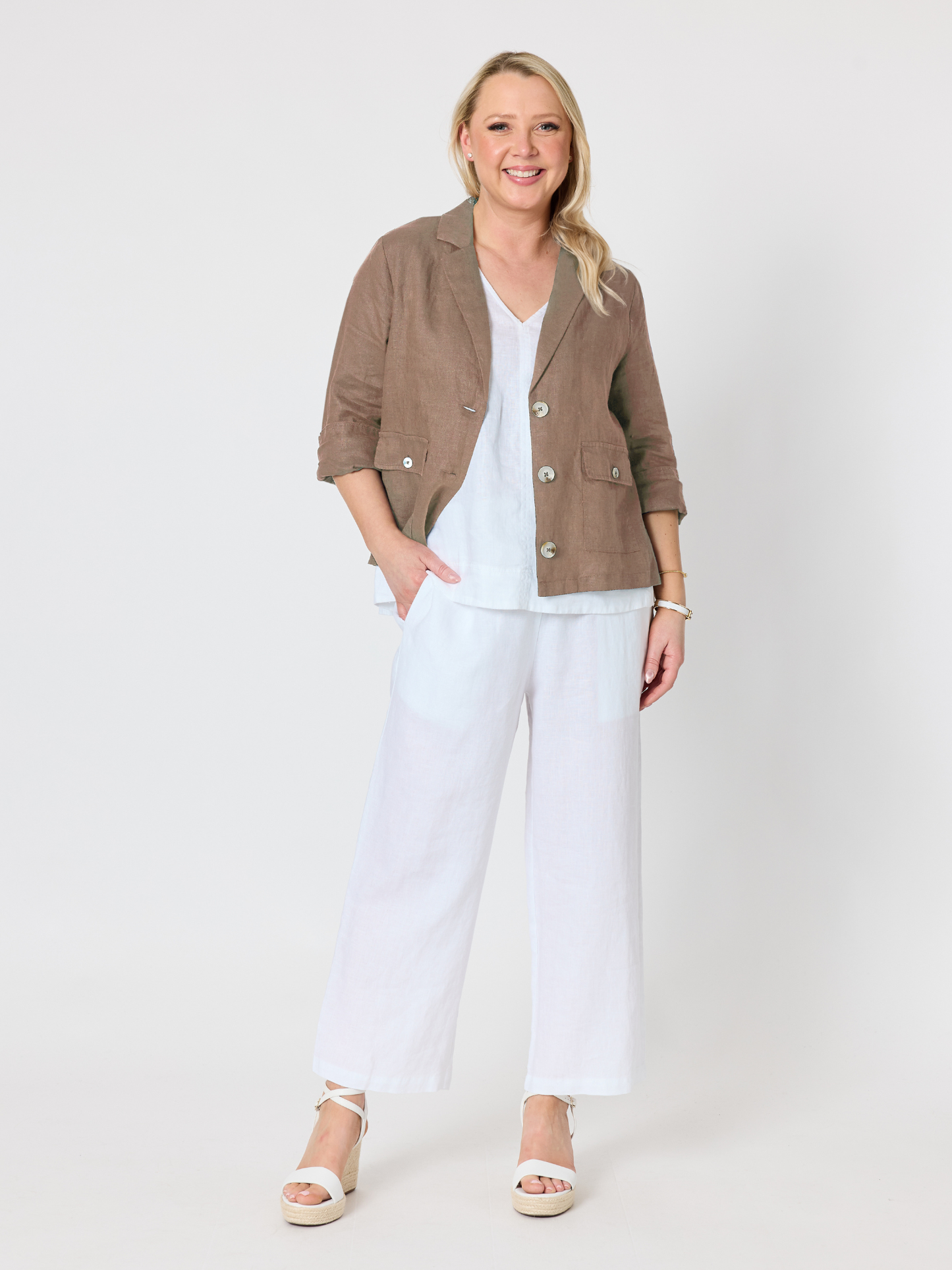 Gordon Smith Danielle Cropped Linen Blazer (Mocha)