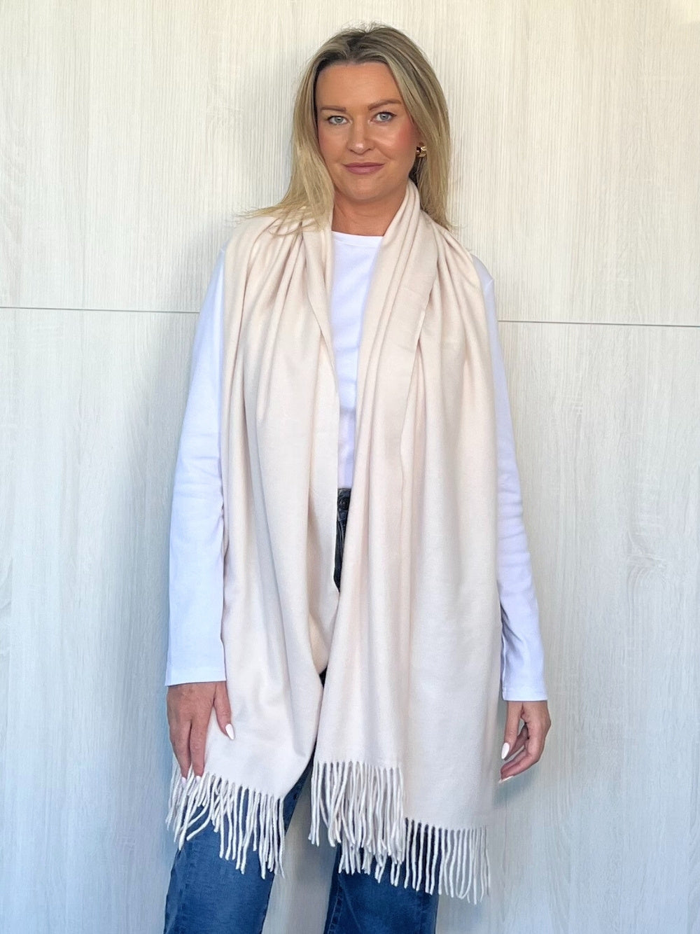 Threadz Cosy Fringe Scarf (Chalk)