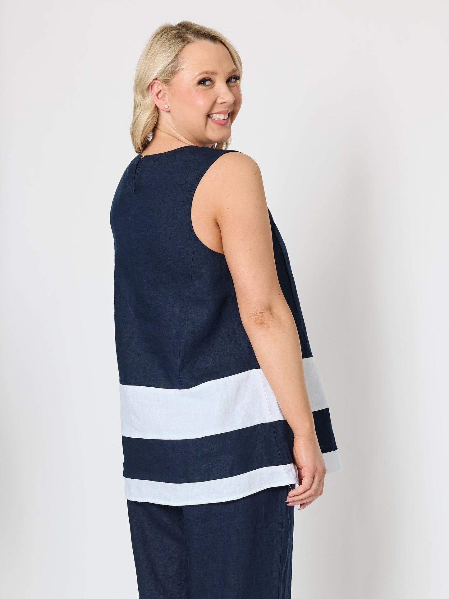 Gordon Smith Chloe Contrast Linen Top (Navy/White)