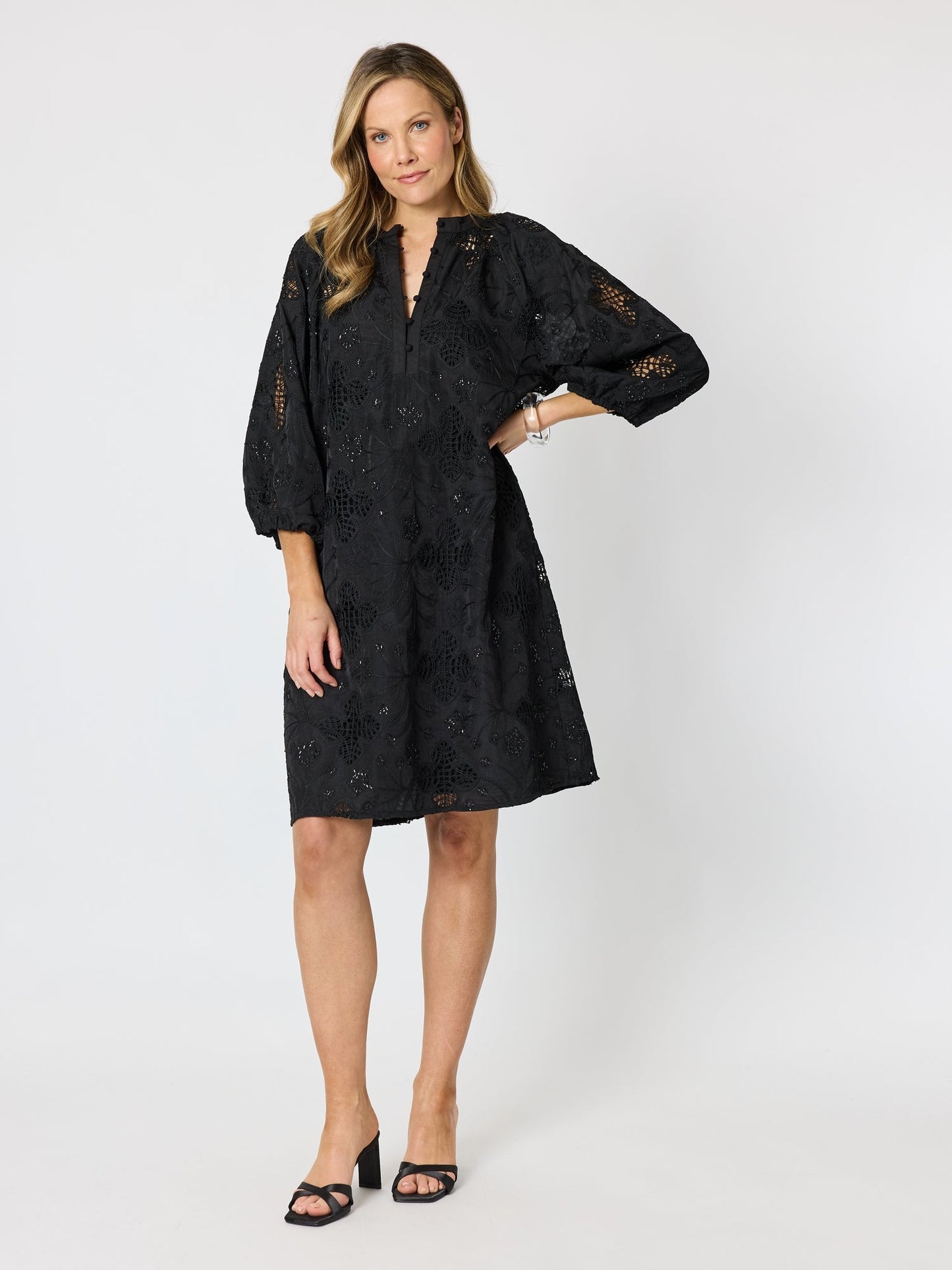 Hammock & Vine Carmen Embroidered Lace Dress (Black)