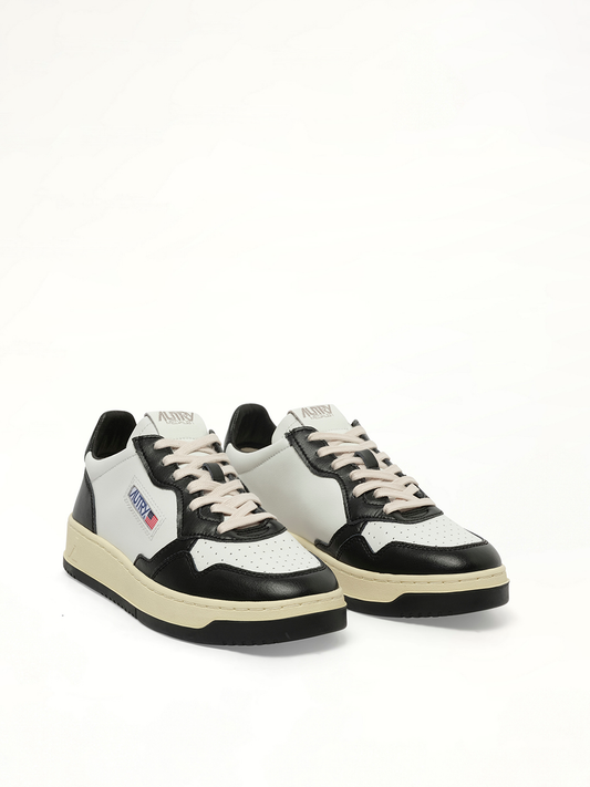 AUTRY Medalist Low Bicolour Sneakers (White)