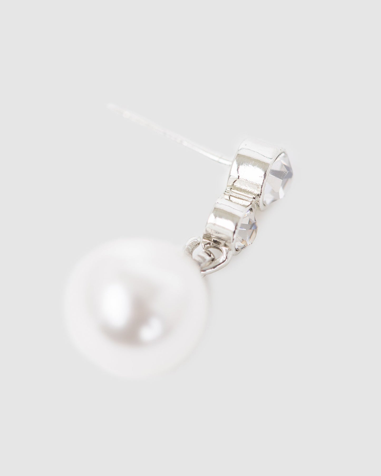 Colette by Colette Hayman Crystal And Earrings (Pearl)