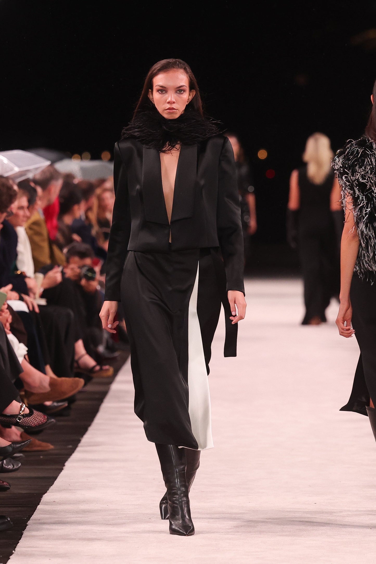 Carla Zampatti Feather Collar (Black)