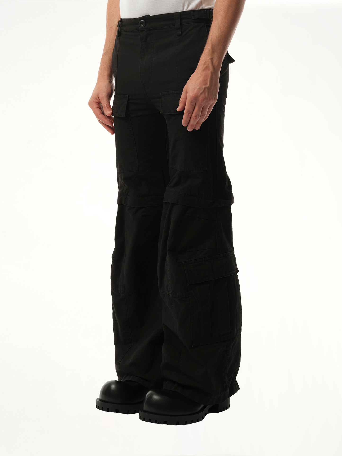 BALENCIAGA Flared Cargo Pants (Black)