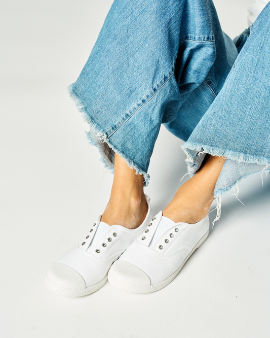 Walnut Melbourne Euro Canvas Plimsole (White)