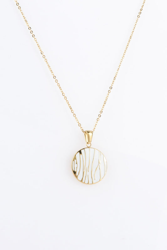 Heychic Kaya Pendant Necklace (Gold)