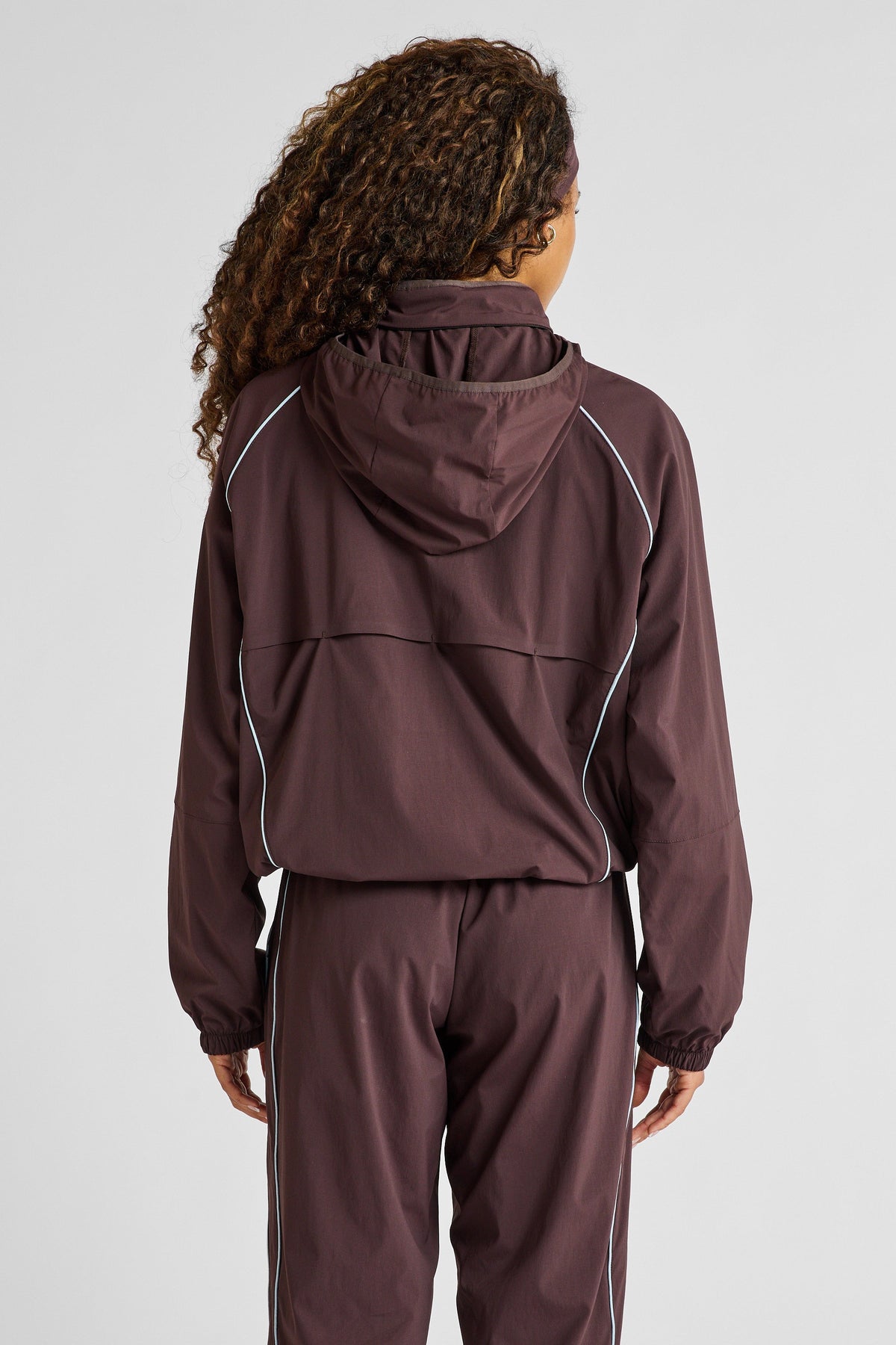 Spray Contrast Piping Windbreaker (Blue)